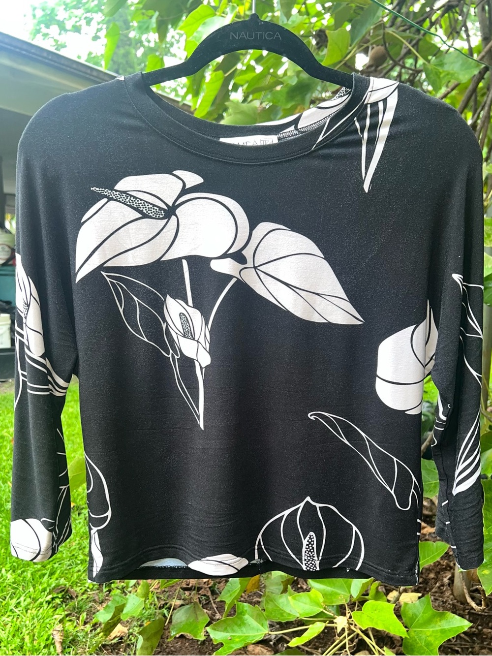 Kamea Celeste Top Anthurium Black, Size Small, BNWOT
